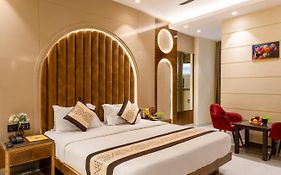 Hotel Vanson Villa, City Centre - With Free Airport & Train Station Pickup